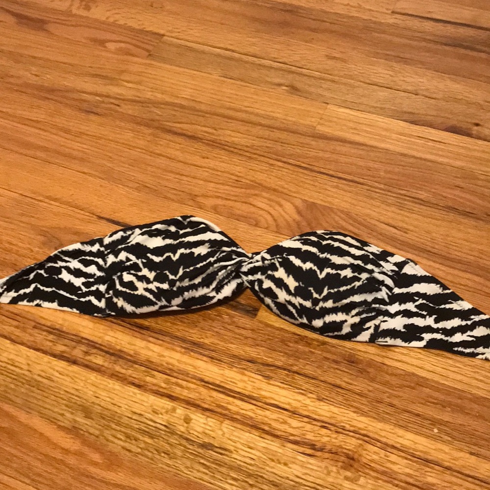 Victory’s secret bikini top